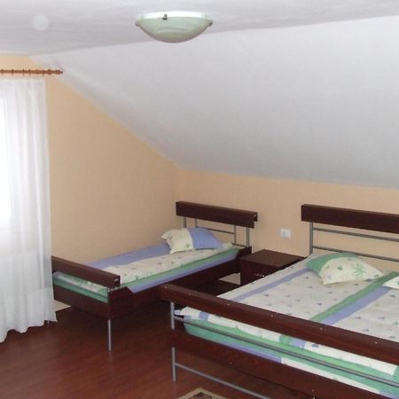 Villa Casa Bryanna Cavnic Zimmer foto